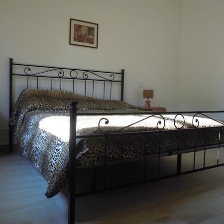 Agriturismo Piccolo Albero Loreto Aprutino Habitación foto